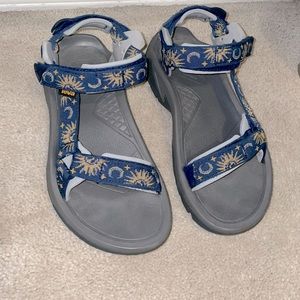 Teva Sun & Moon Hiking sandals